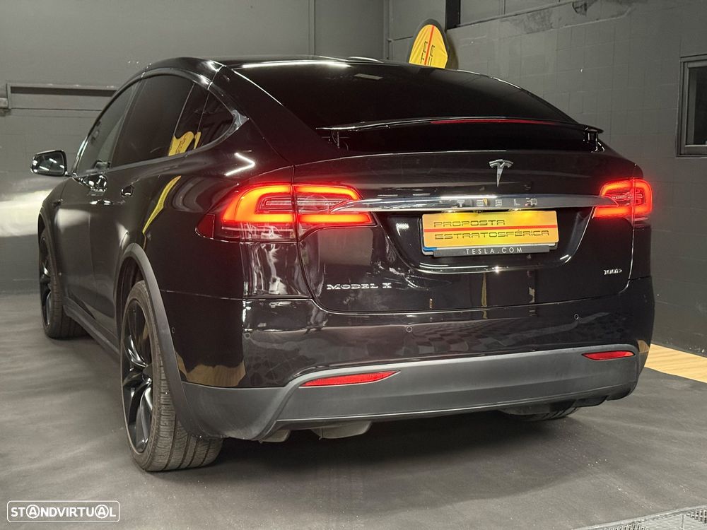 Tesla Model X 100D - 7