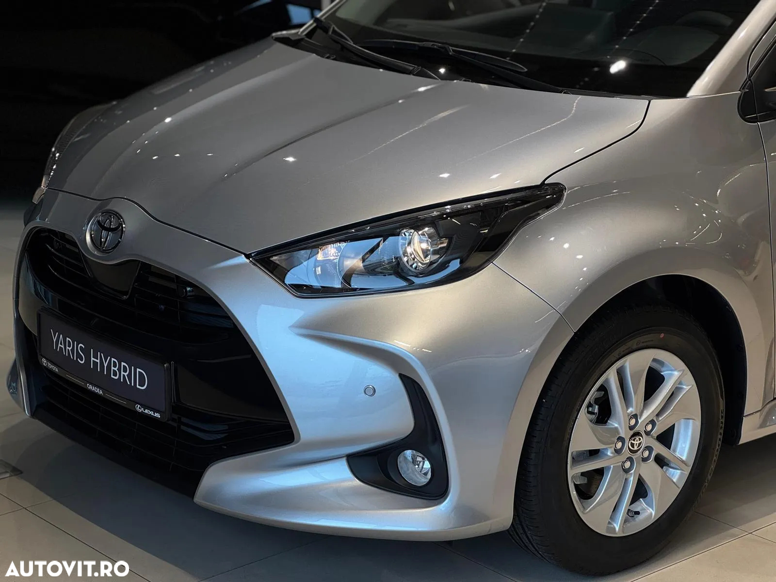 Toyota Yaris 1.5 VVT-i HSD Active - 10