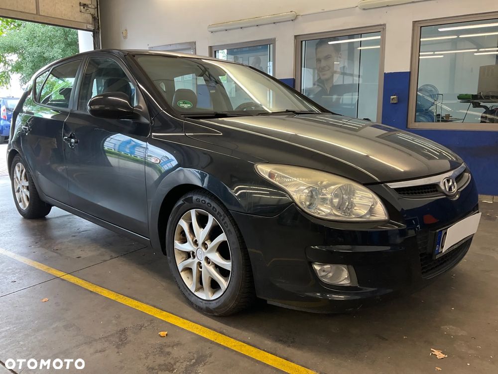 Hyundai i30 1.6 CRDI Comfort - 1