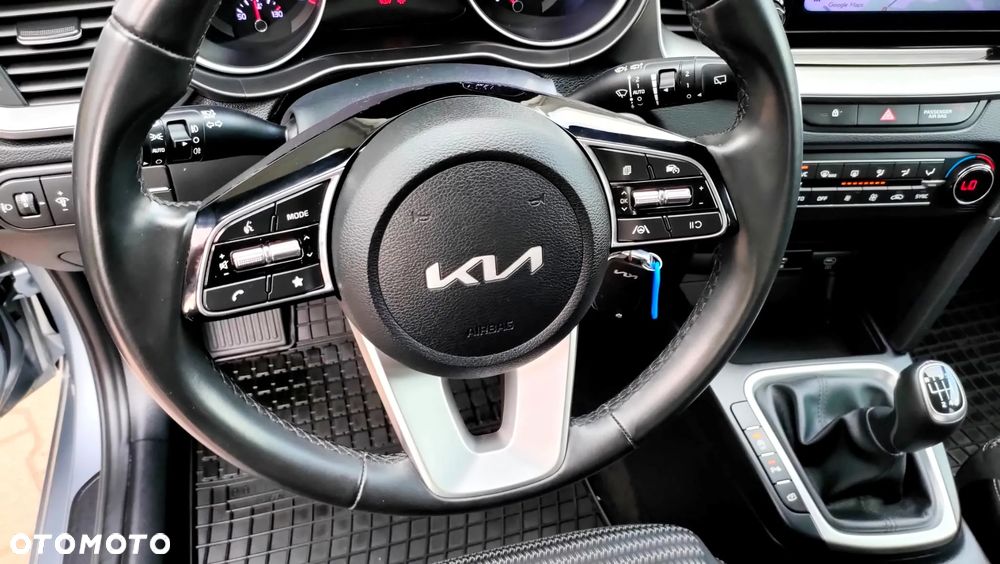 Kia Ceed 1.5 T-GDI M - 10