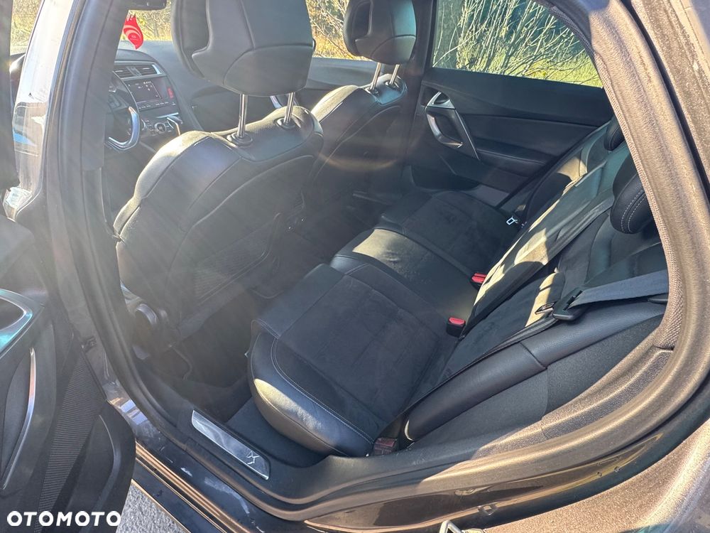 Citroën DS5 BlueHDi 180 EAT6 Business Class - 23