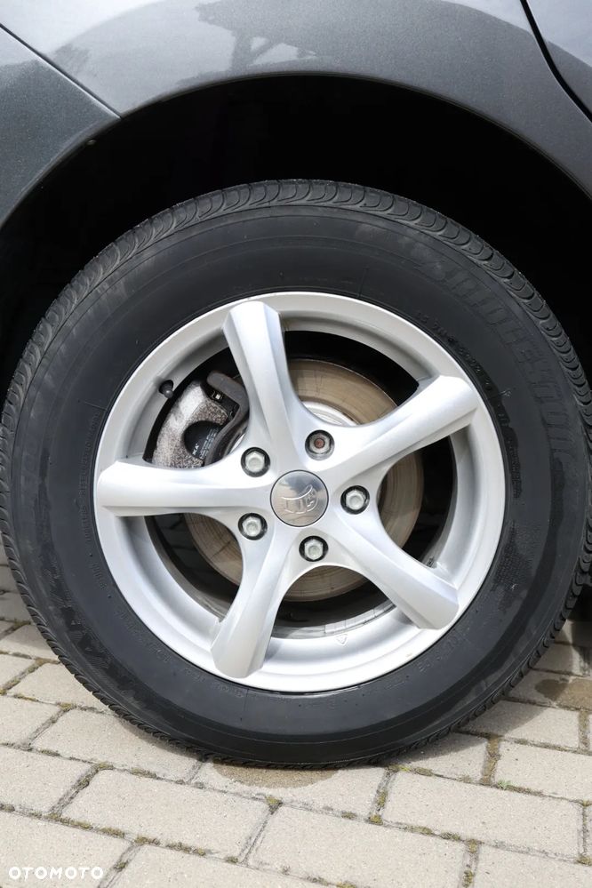 Toyota Auris 1.33 VVT-i Life - 13