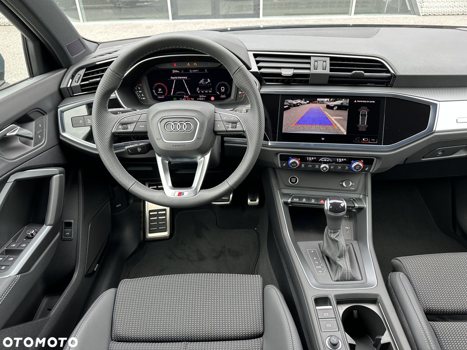 Audi Q3 - 16
