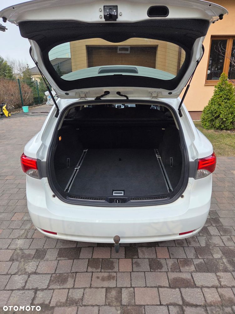 Toyota Avensis 2.2 D-CAT Prestige - 23