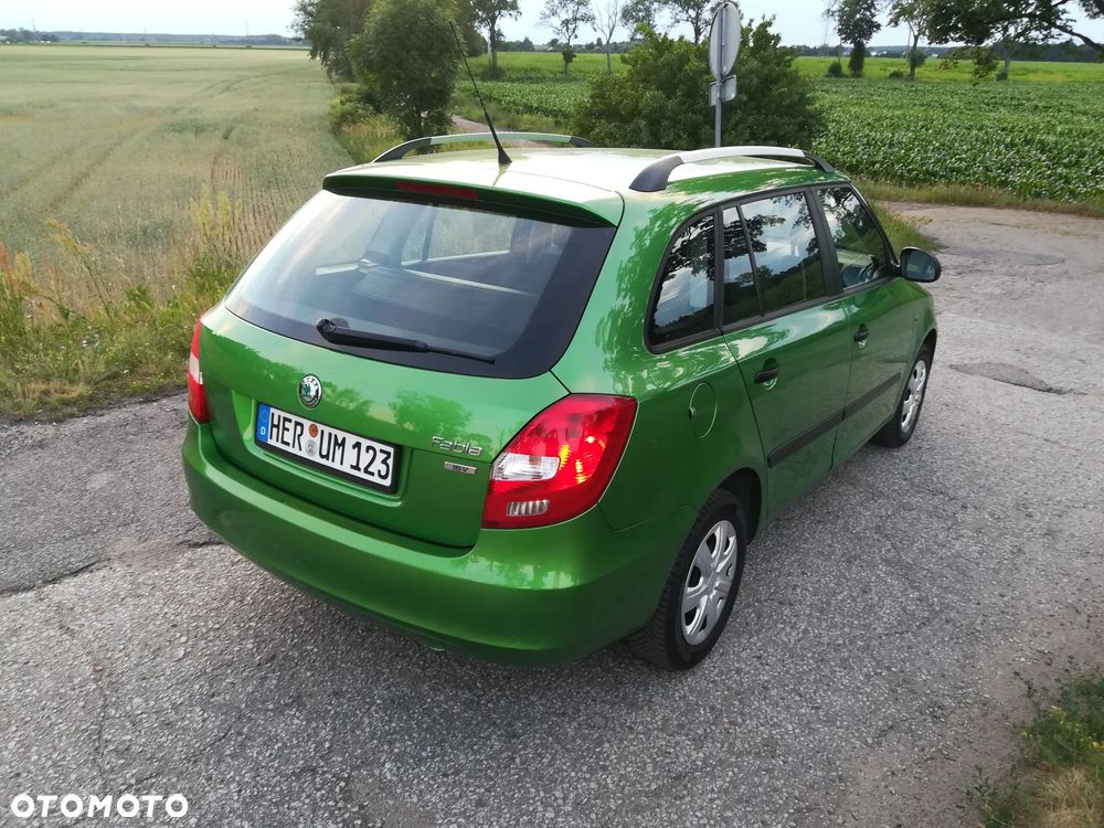 Skoda Fabia 1.4 16V Ambition Plus - 5
