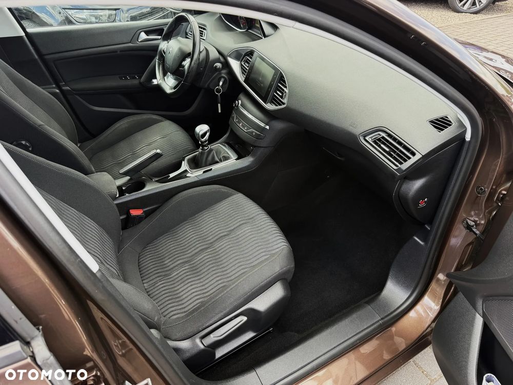 Peugeot 308 125 THP Active - 13