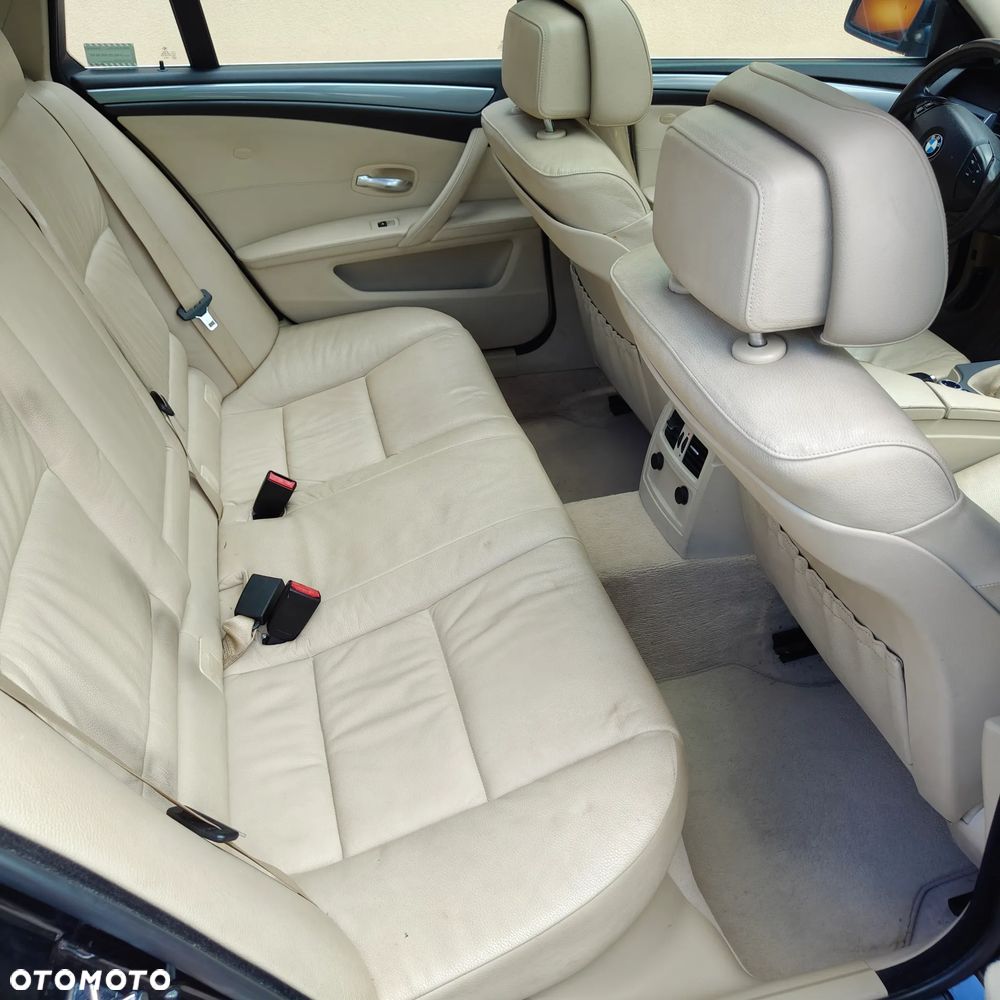 BMW Seria 5 520d - 11