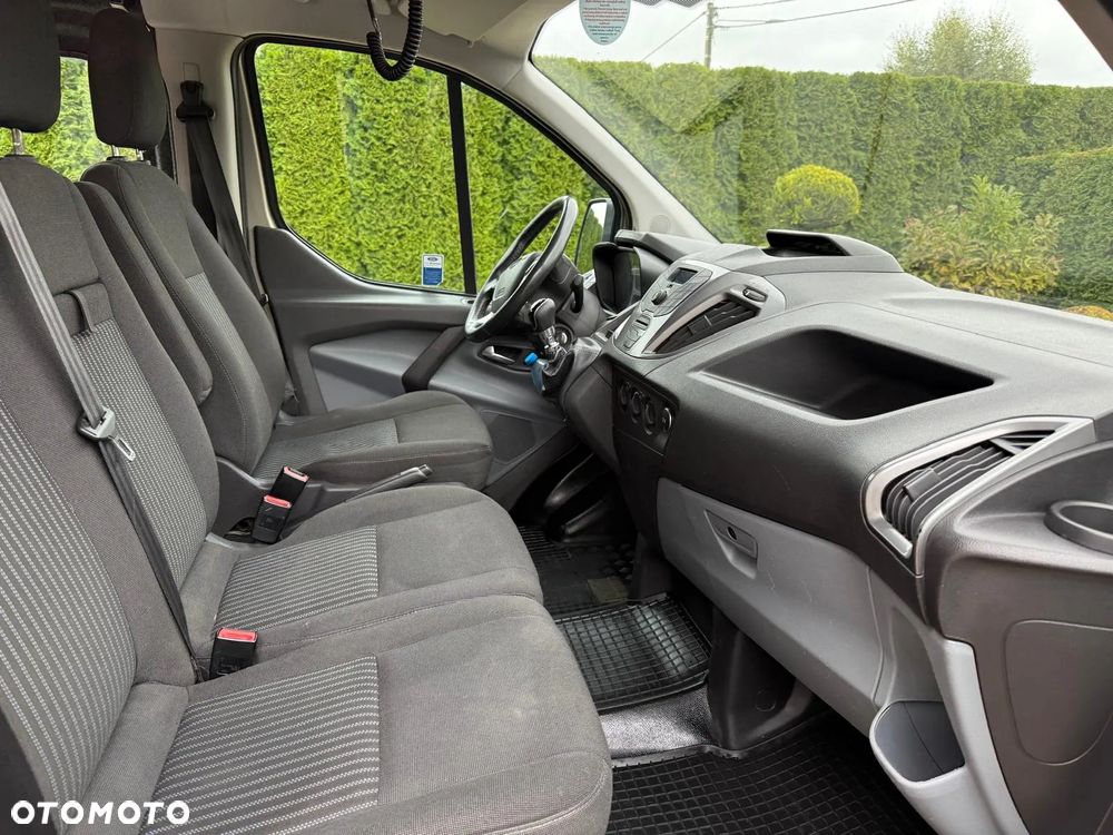 Ford TRANSIT CUSTOM - 21