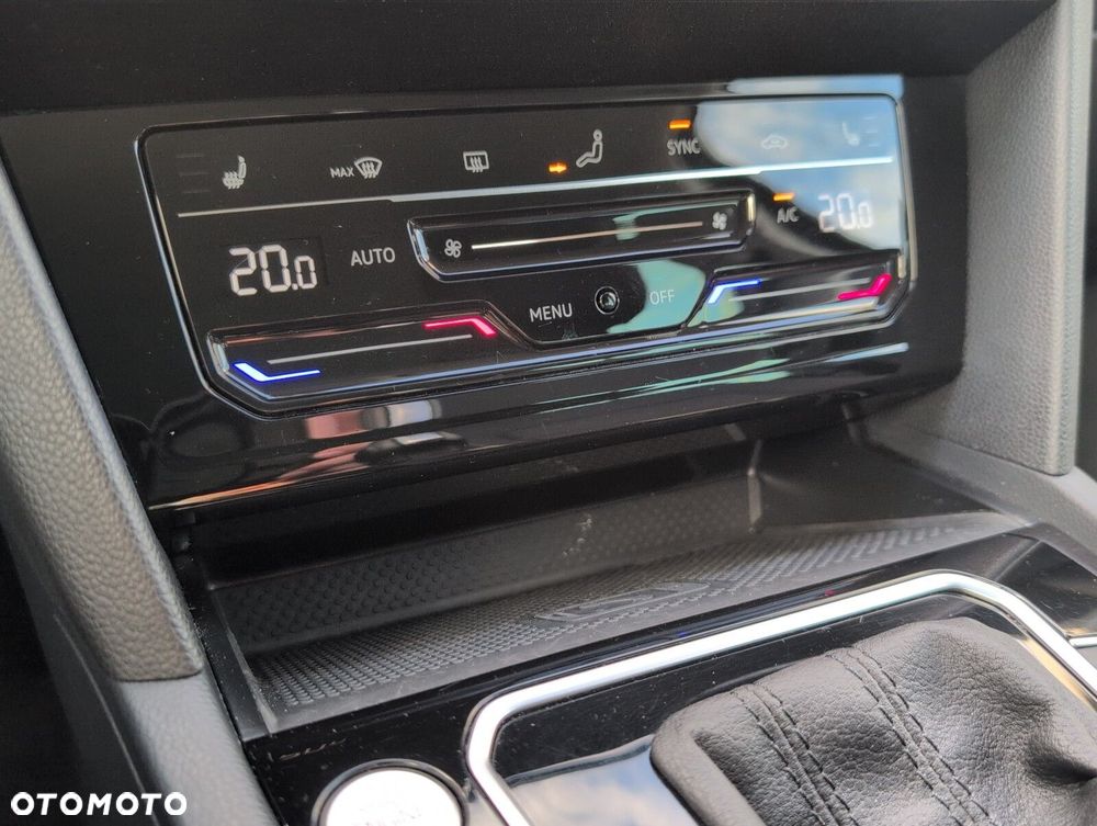 Volkswagen Passat - 36