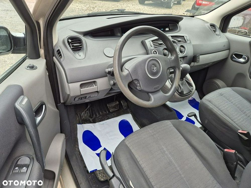 Renault Scenic - 11