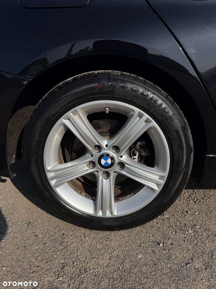 BMW Seria 3 320i xDrive - 5
