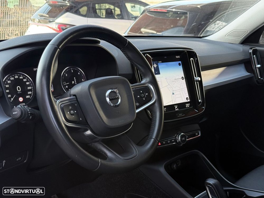 Volvo XC 40 2.0 D3 Momentum Geartronic - 7
