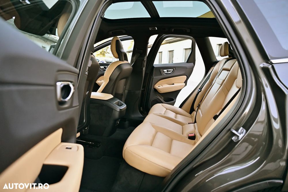 VOLVO XC60 2018 — imagine 16