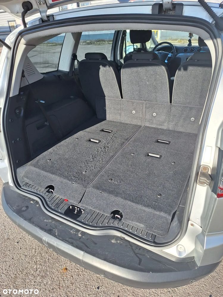 Ford S-Max - 10