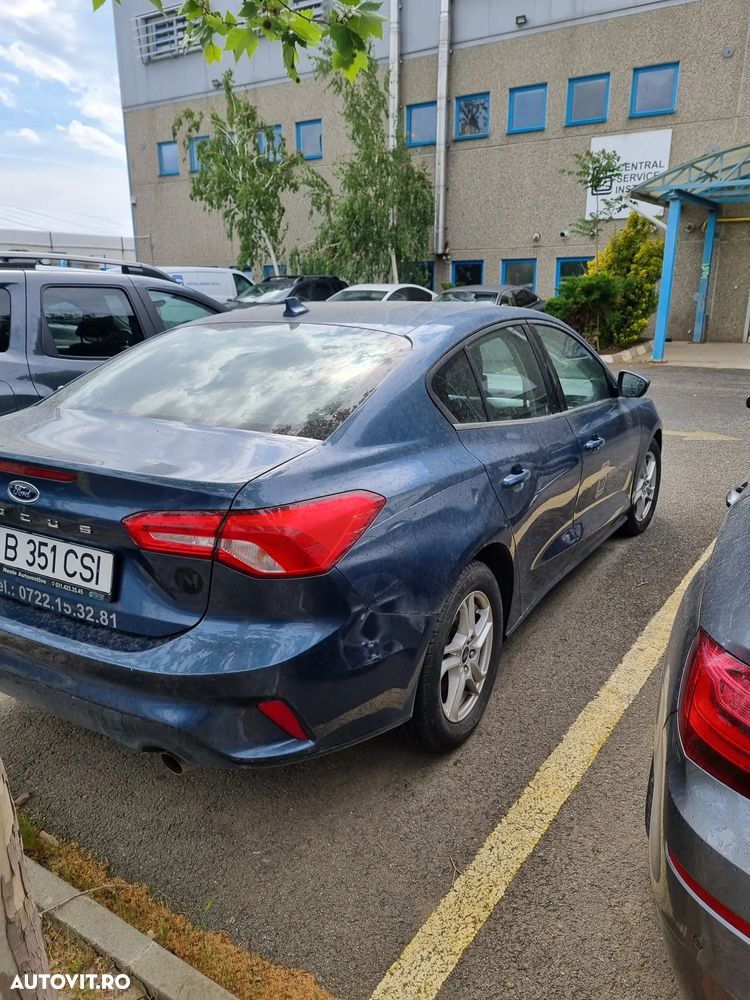 Ford Focus 1.0 EcoBoost Titanium - 3