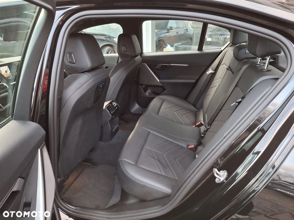 BMW Seria 5 520d - 14