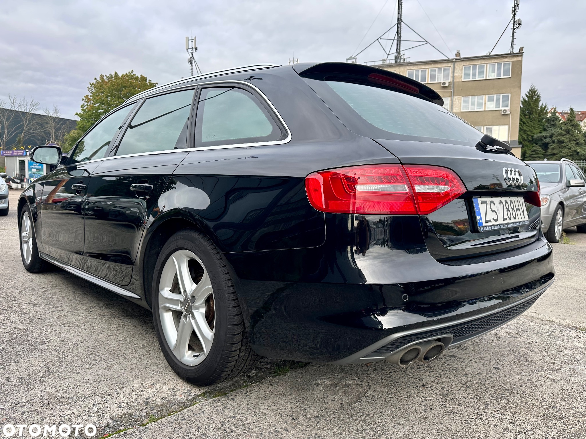 Audi A4 Avant 2.0 TDI DPF multitronic S line Sportpaket - 4