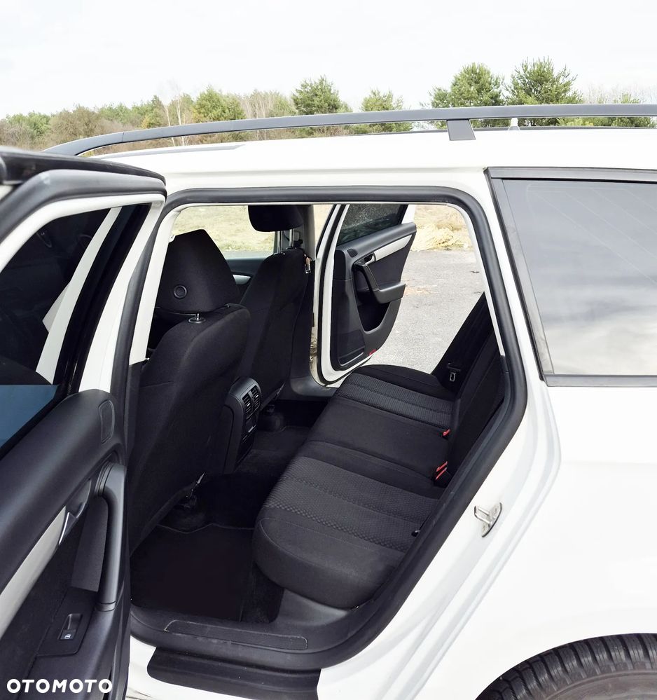 Volkswagen Passat - 10
