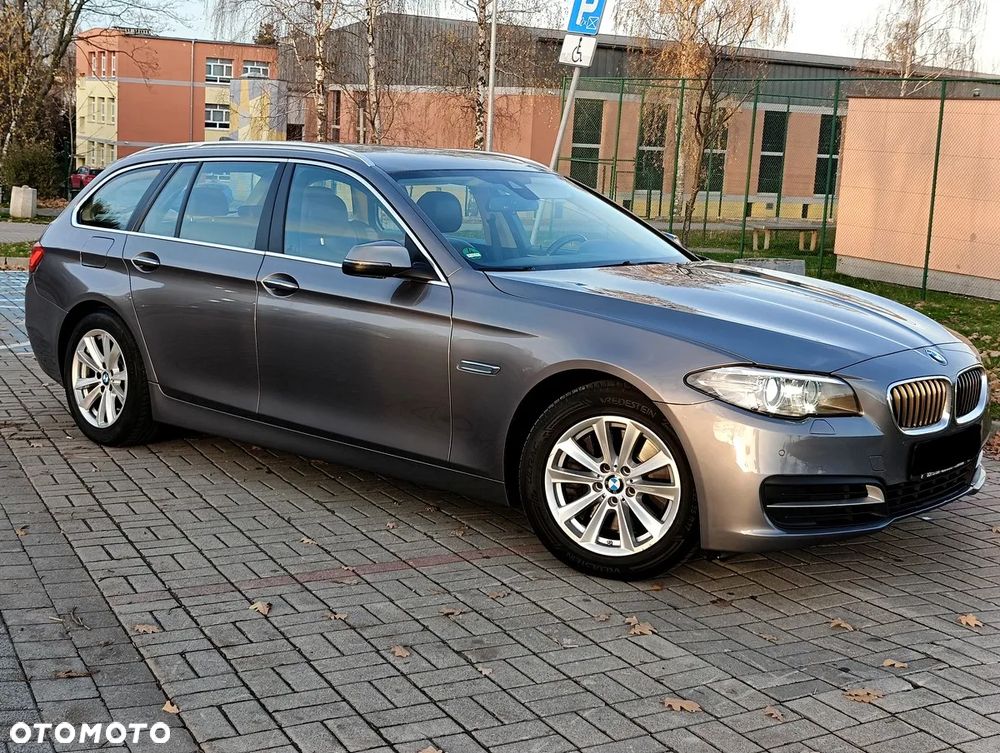 BMW Seria 5 525d Sport-Aut Modern Line - 20