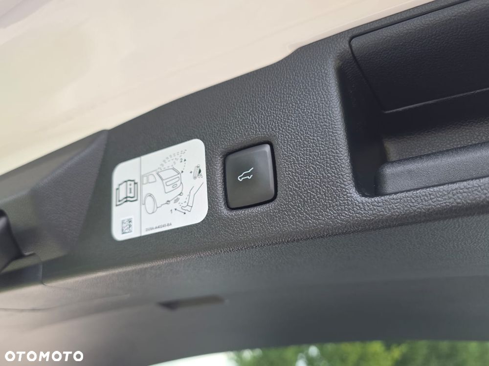 Ford Kuga 2.5 Duratec FHEV ST-LINE - 7
