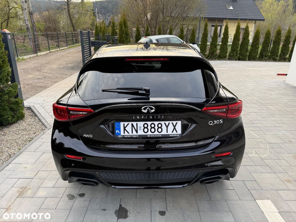 Infiniti Q30 2.2d Sport AWD 7DCT - 12