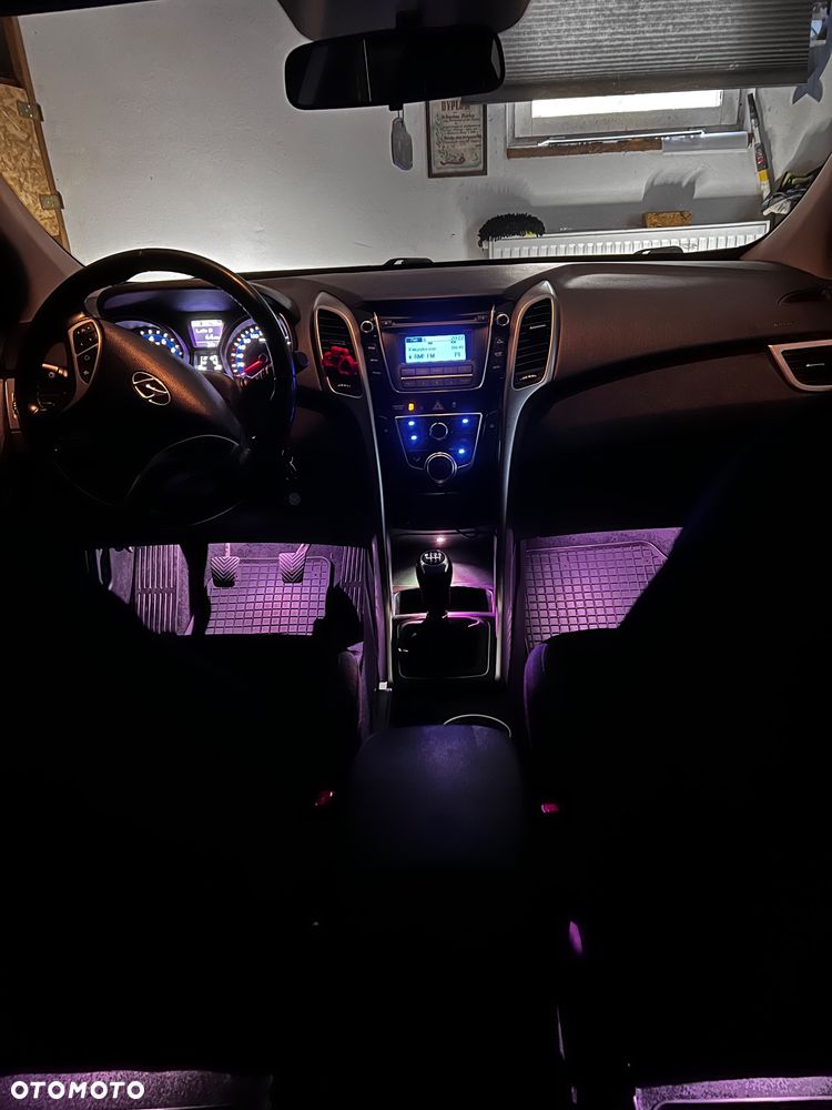 Hyundai i30 1.6 Classic - 12