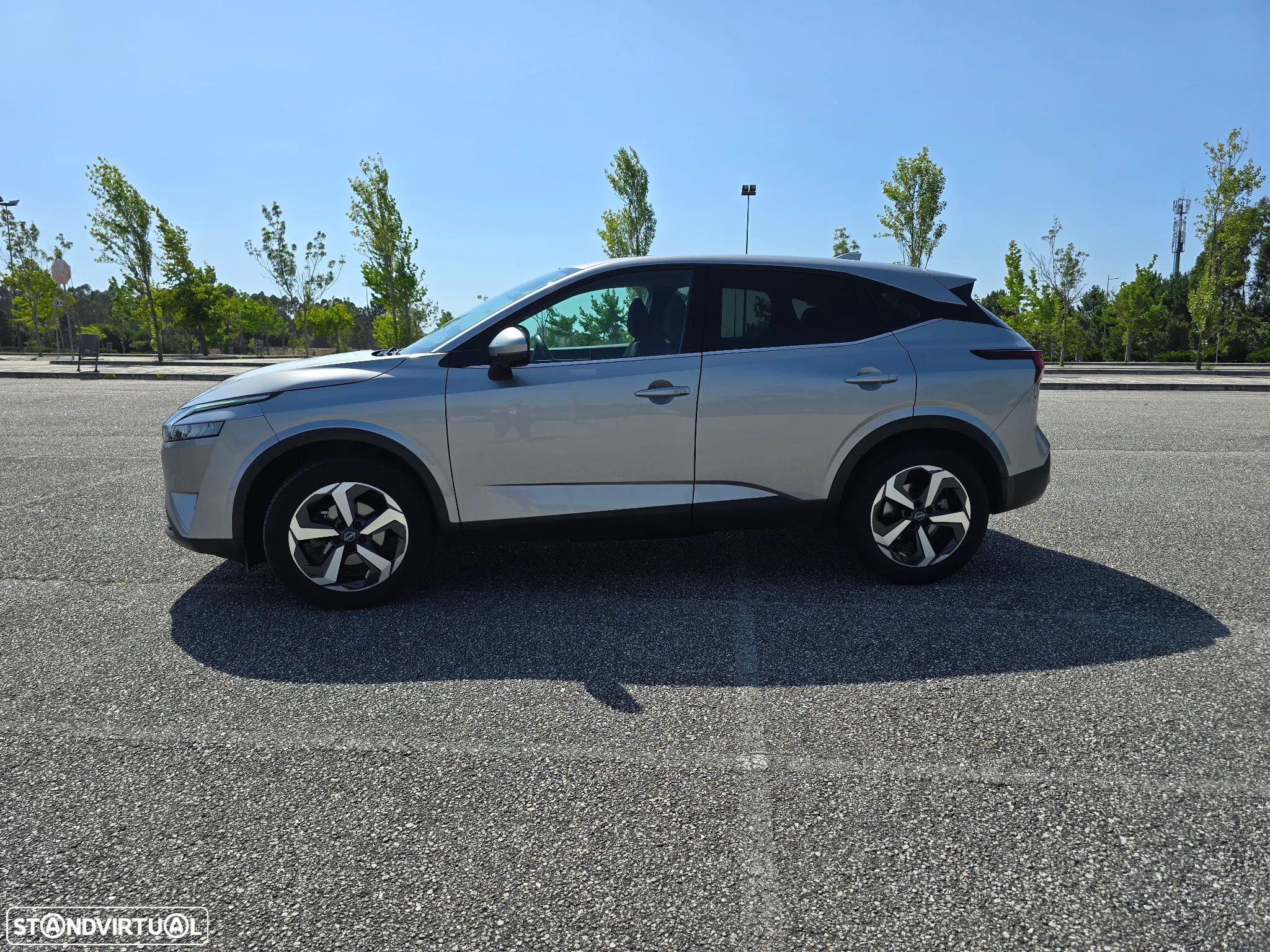 Nissan Qashqai 1.3 DIG-T N-Connecta J18 Led - 1