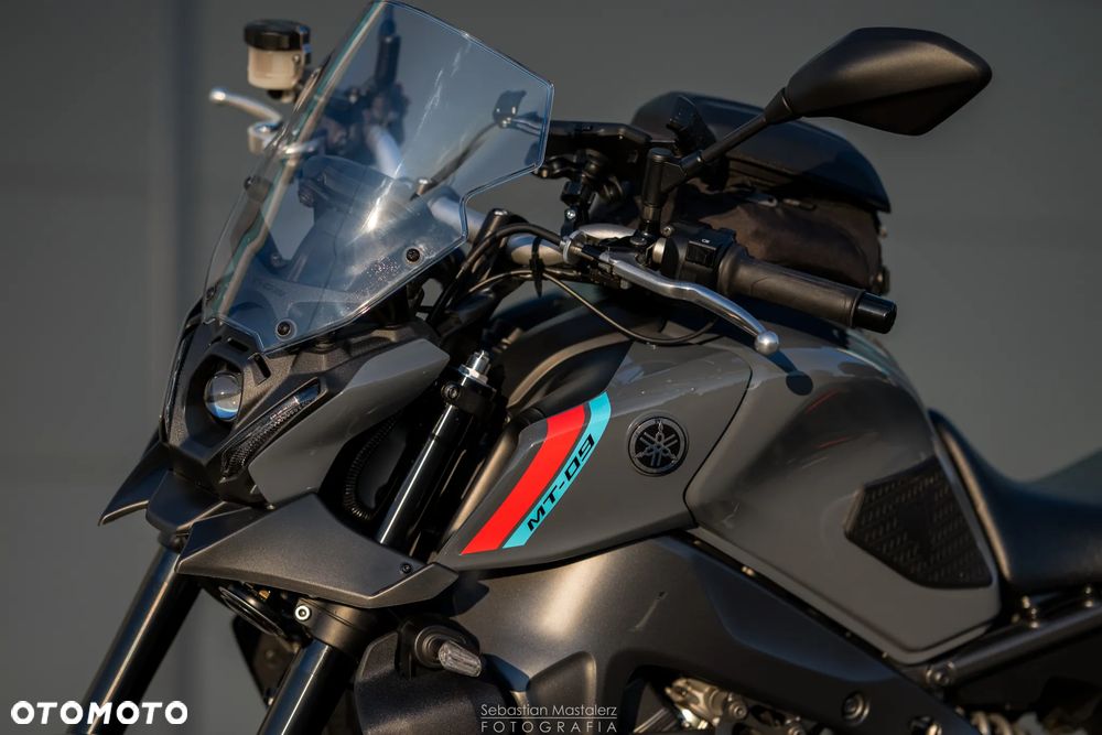 Yamaha MT - 22
