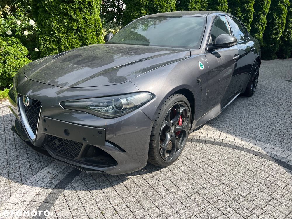 Alfa Romeo Giulia 2.9 V6 Bi-Turbo AT8 Quadrifoglio - 1
