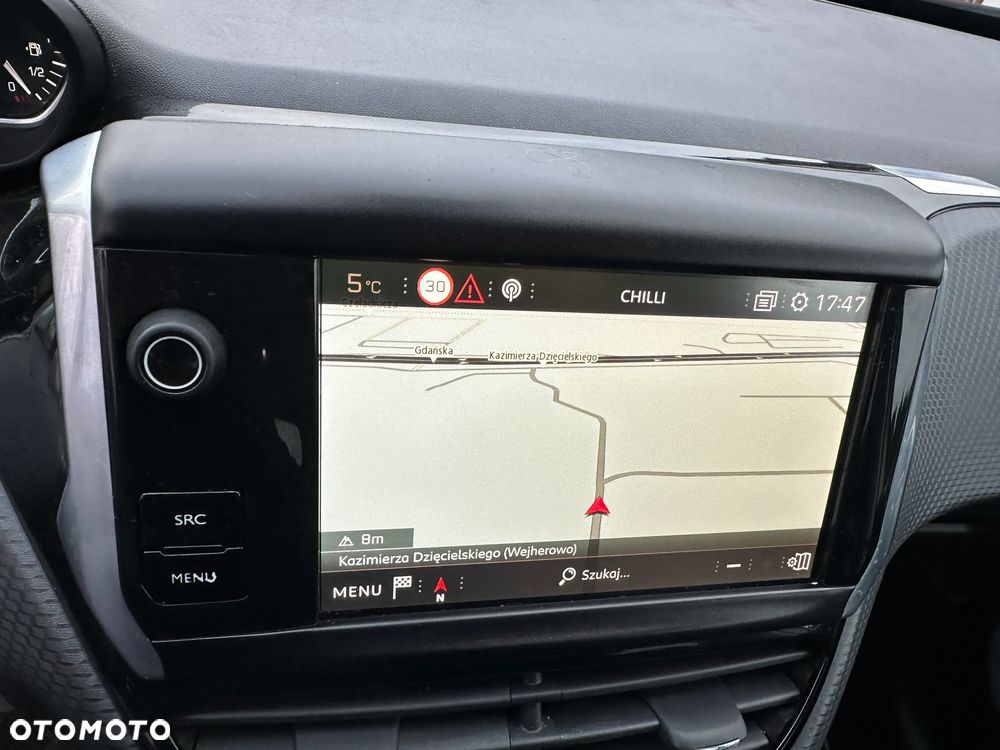 Peugeot 2008 PureTech 110 GPF EAT6 Black Edition - 26