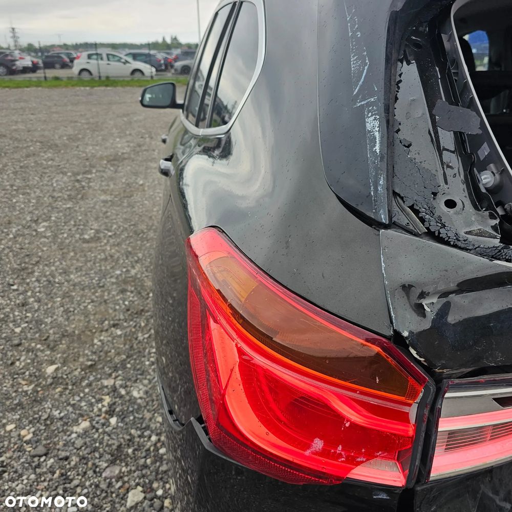 BMW X1 xDrive20i Sport Line - 21