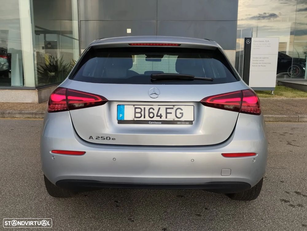 Mercedes-Benz A 250 e 8G-DCT - 9