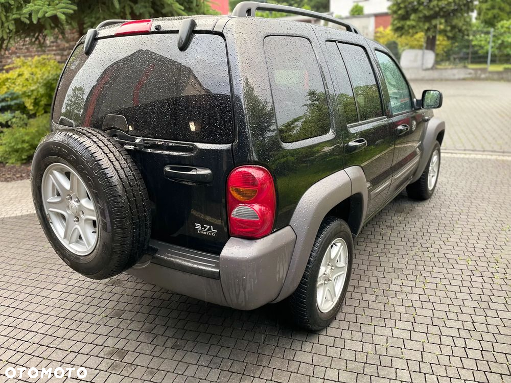 Jeep Liberty 3.7 4x4 - 7