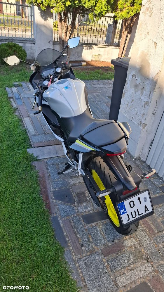 Yamaha YZF - 10