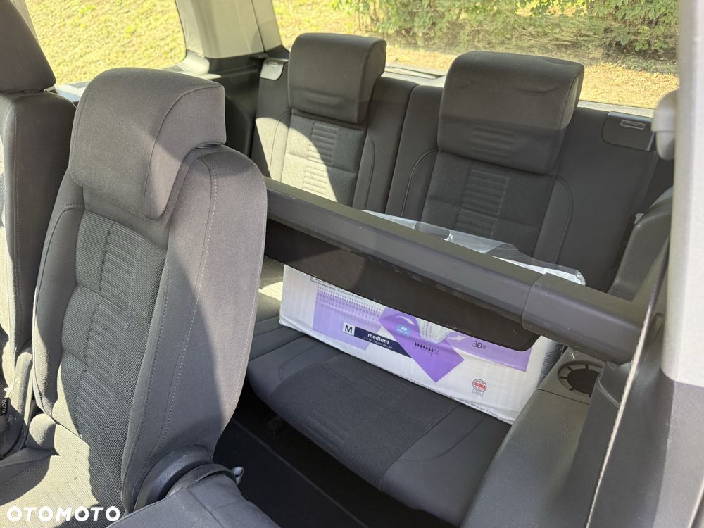 Volkswagen Touran - 7