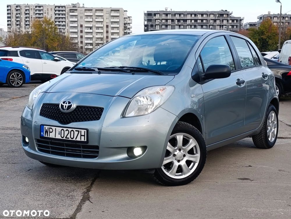 Toyota Yaris 1.3 Luna A/C - 3