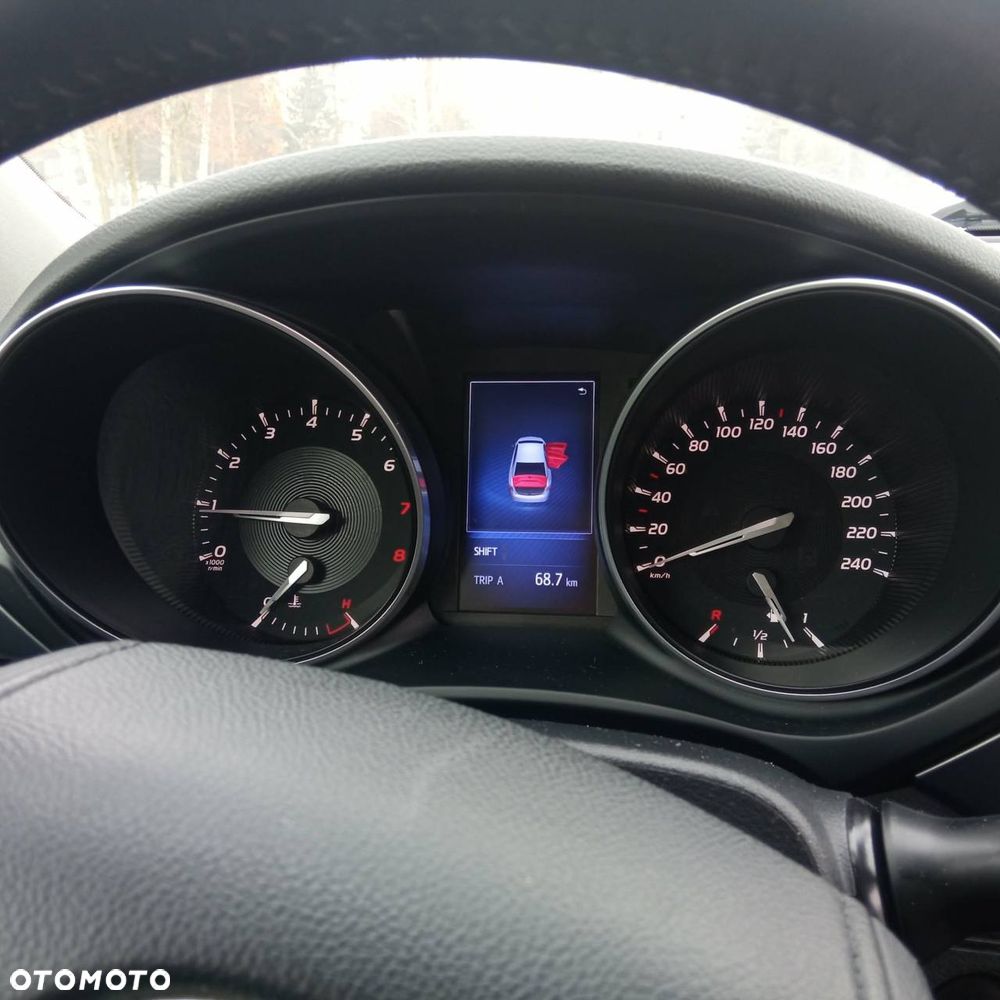 Toyota Avensis 1.8 Prestige - 12