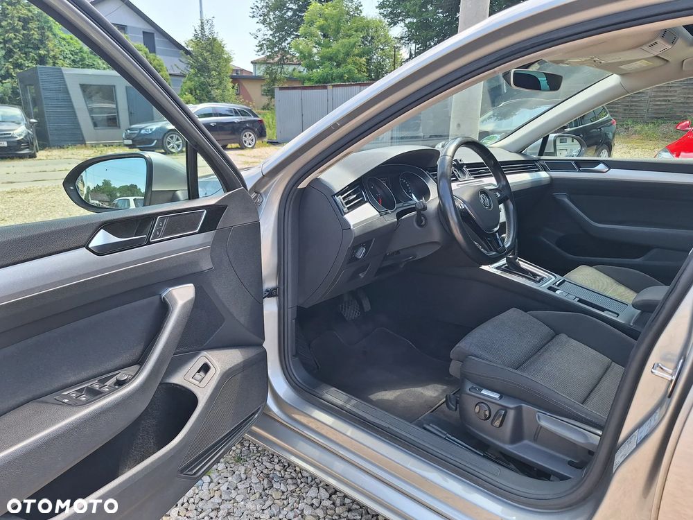 Volkswagen Passat 2.0 TDI BMT Comfortline DSG - 17