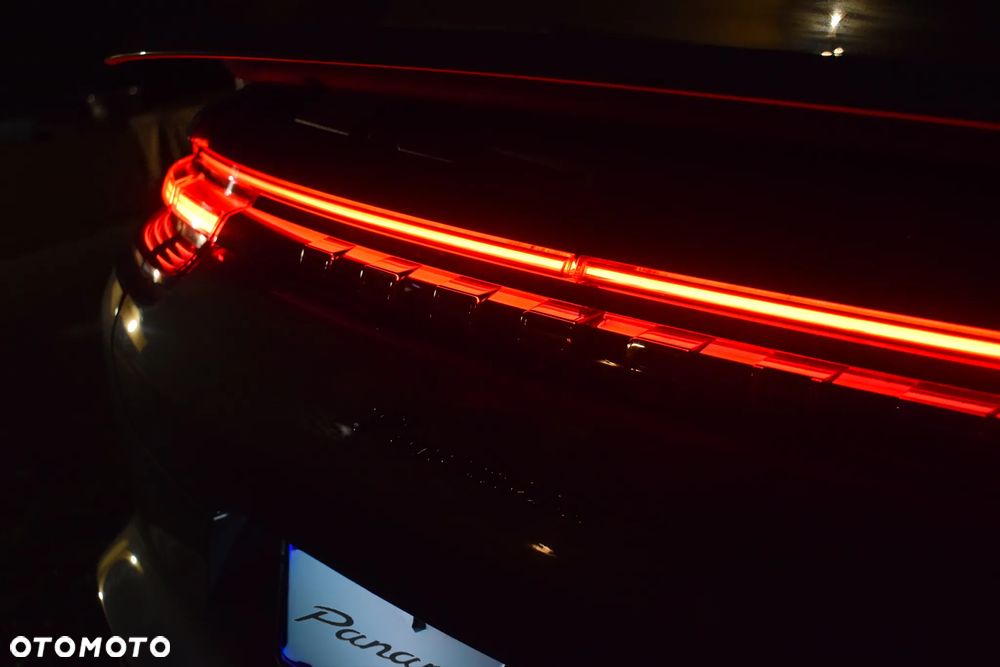 Porsche Panamera - 18