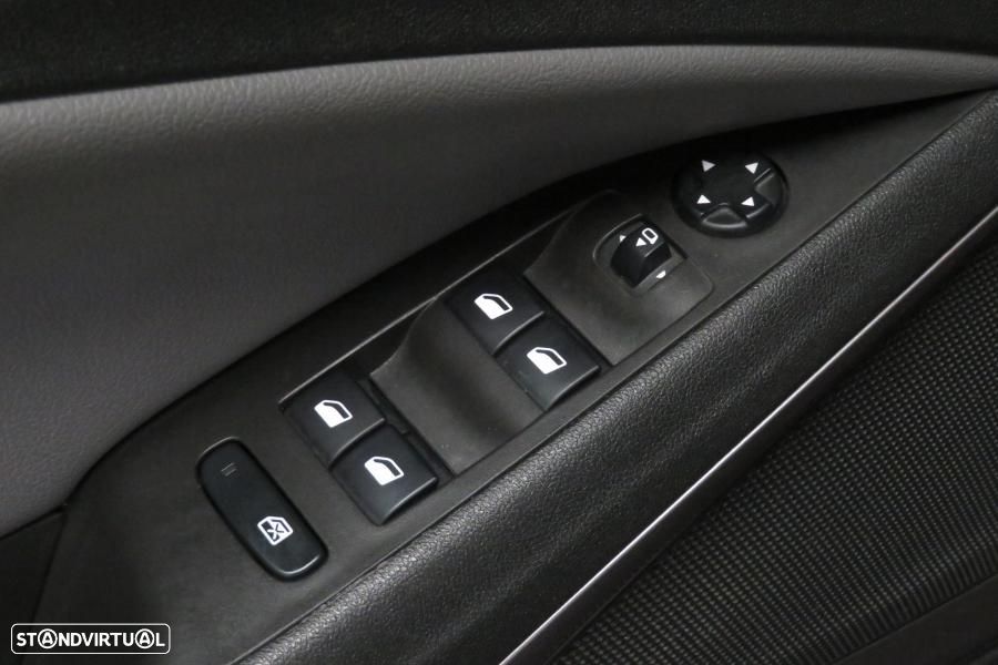 Opel Crossland X 1.2 Innovation - 21