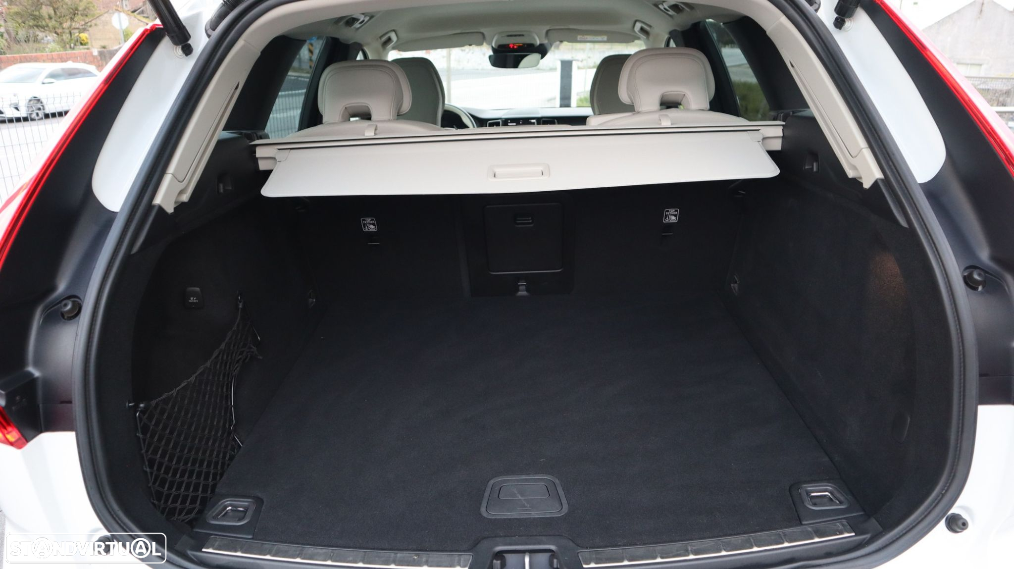 Volvo XC 60 2.0 B5 Inscription AWD - 27