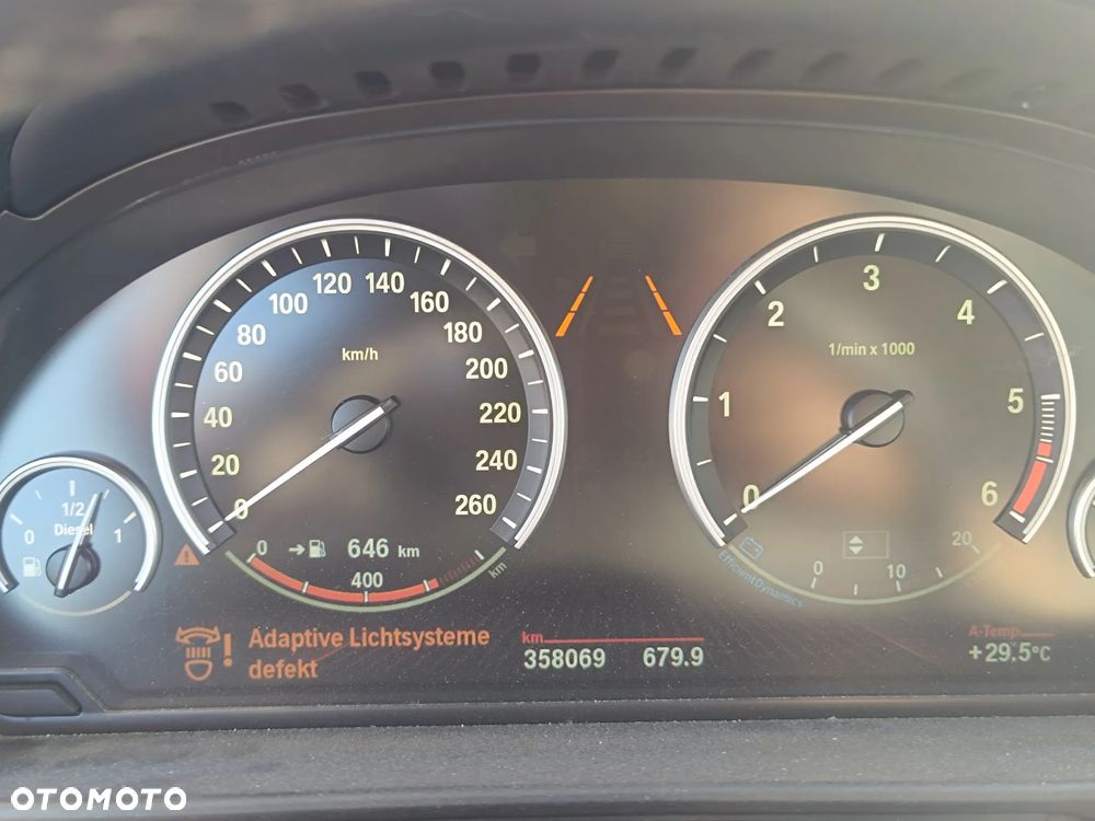 BMW Seria 5 520d Luxury Line - 9