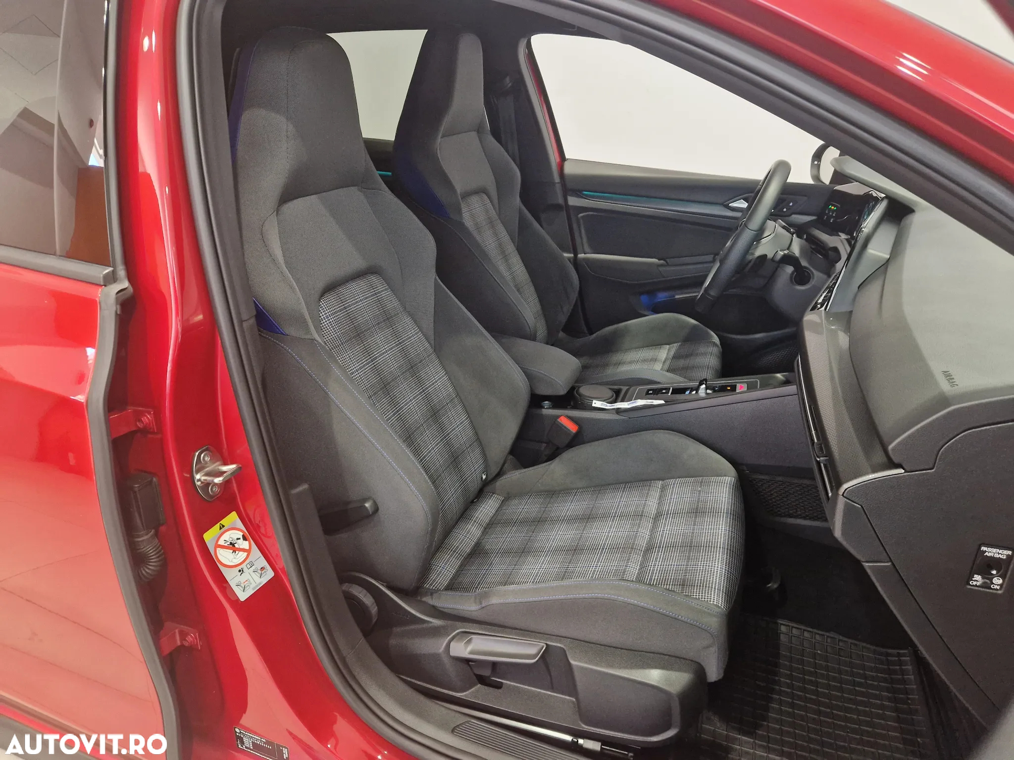 Volkswagen Golf GTE - 13
