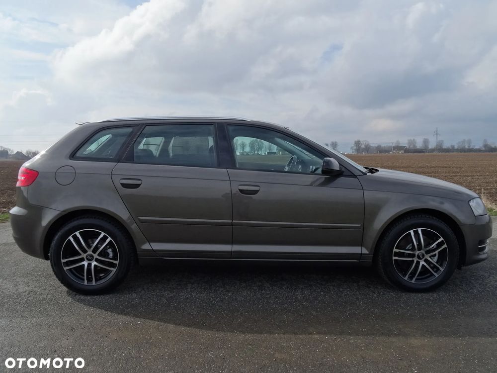 Audi A3 Sportback 2.0 TDI DPF Attraction - 7