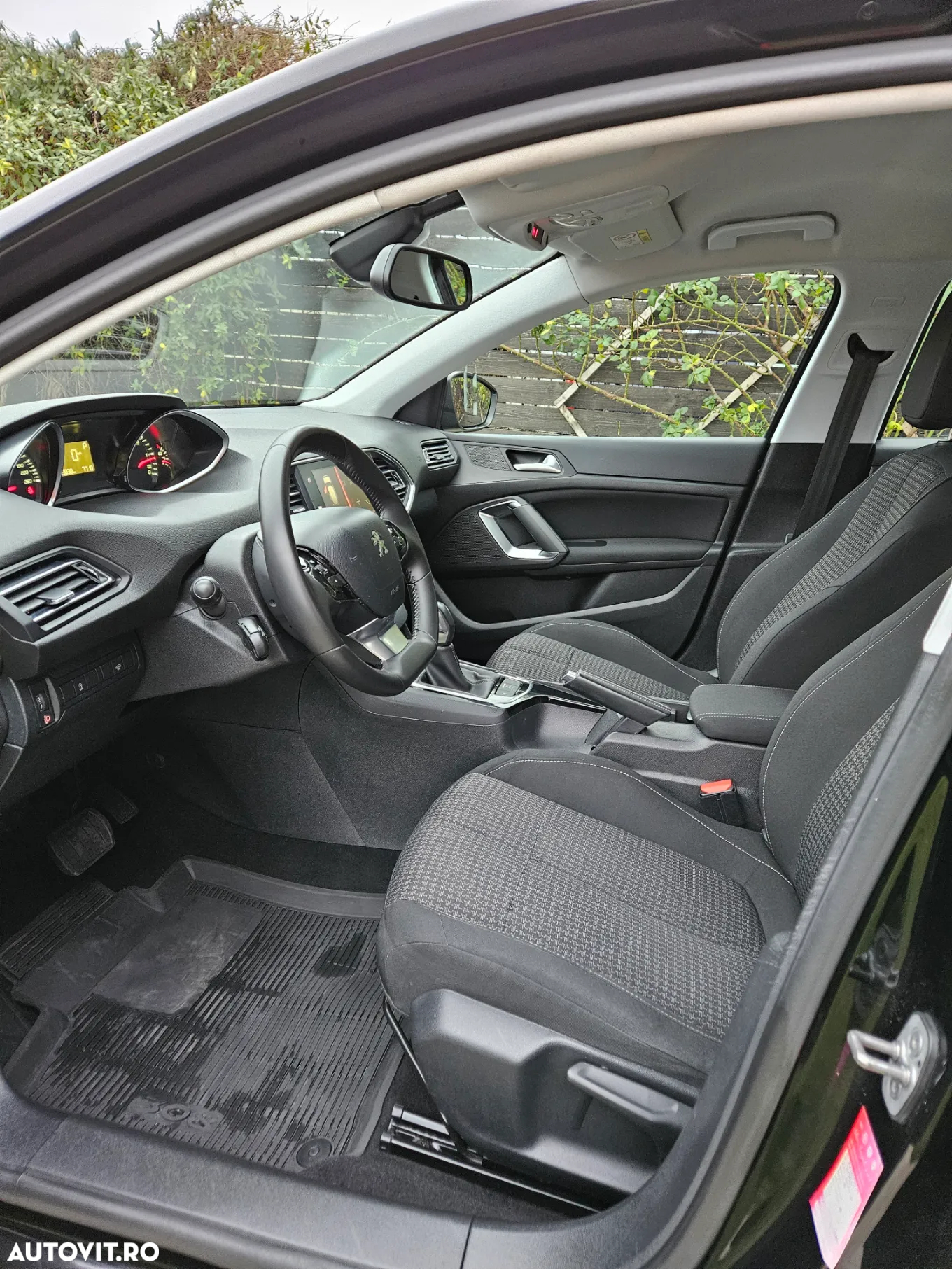 Peugeot 308 SW BlueHDi 120 EAT6 Stop & Start Active - 13