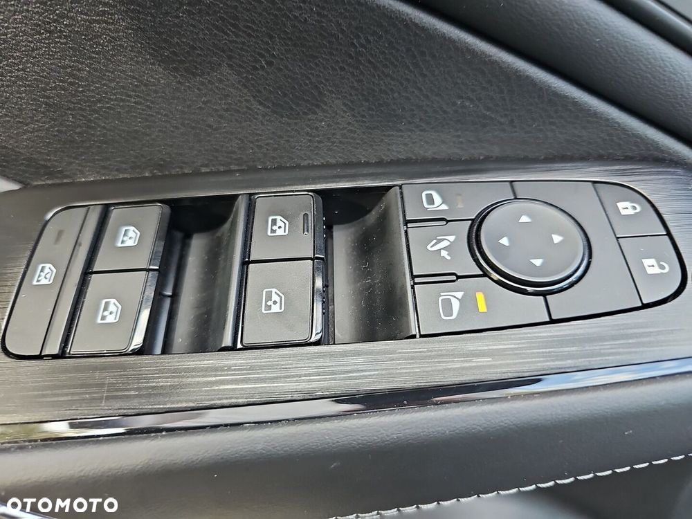 Nissan Qashqai 1.3 DIG-T mHEV 4x4 N-Connecta Xtronic - 18