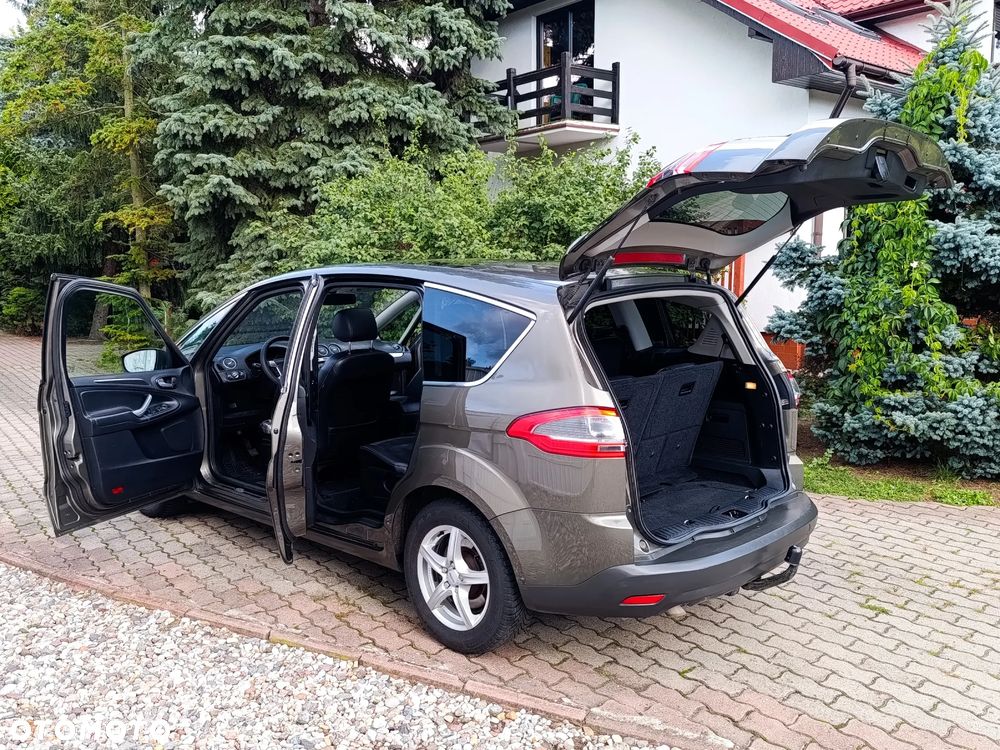 Ford S-Max - 22