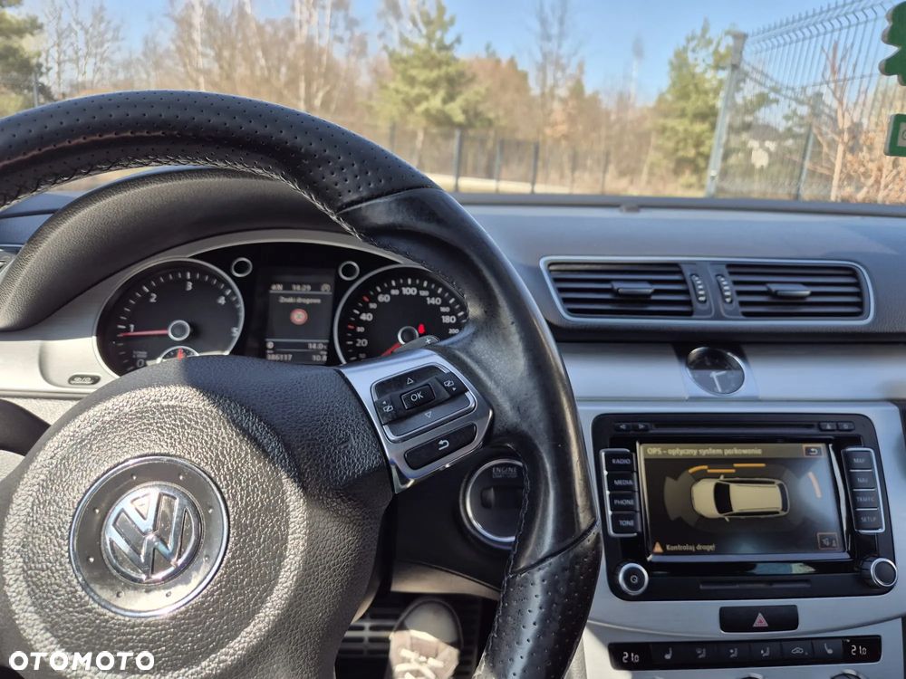 Volkswagen Passat 2.0 TDI Highline R-Style DSG - 13