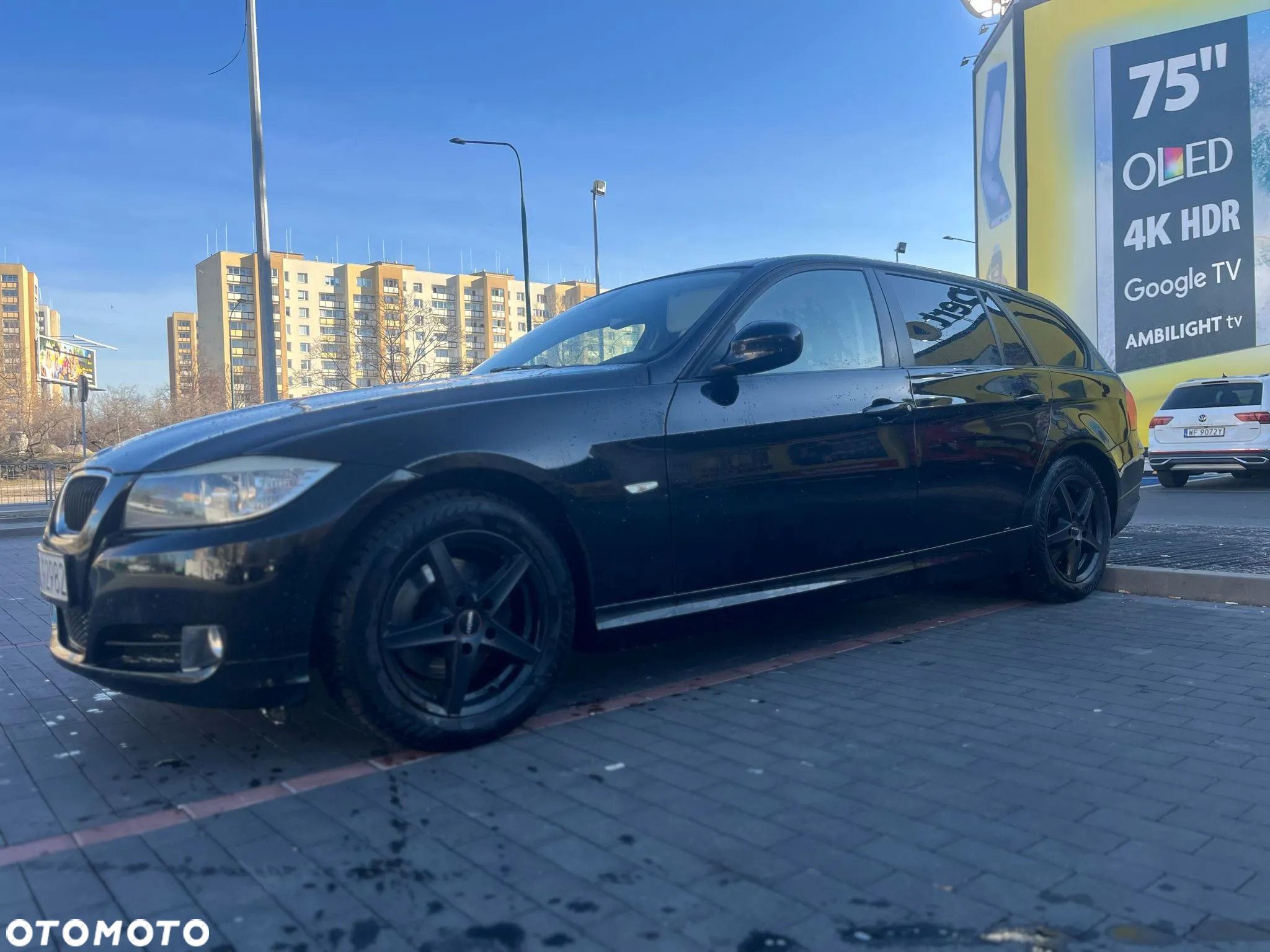 BMW Seria 3 318i Touring - 9
