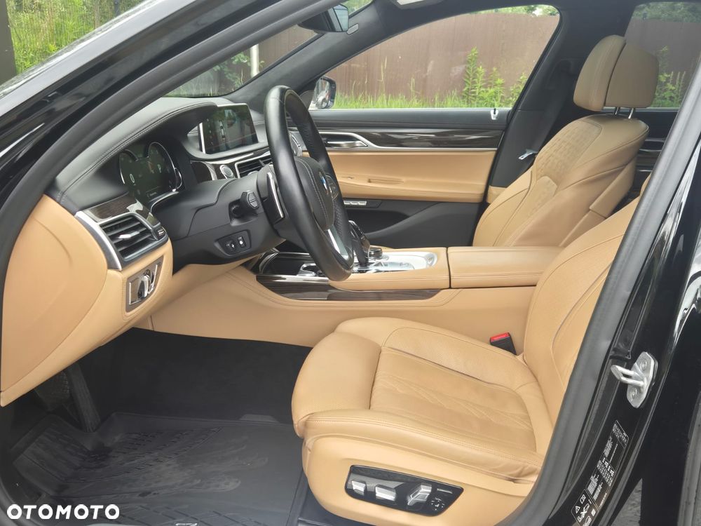 BMW Seria 7 740d xDrive - 21